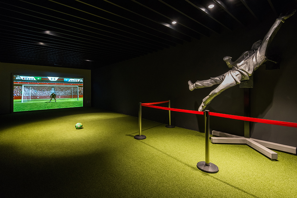 La proiezione laser di Christie affascina il pubblico nel nuovo museo dell'Athletic Club