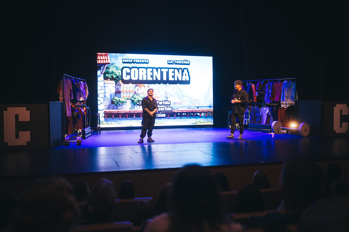 “Corentena: Game over” el primer videojoc teatral inclou una pantalla LED T-Rent de Traulux by Charmex 