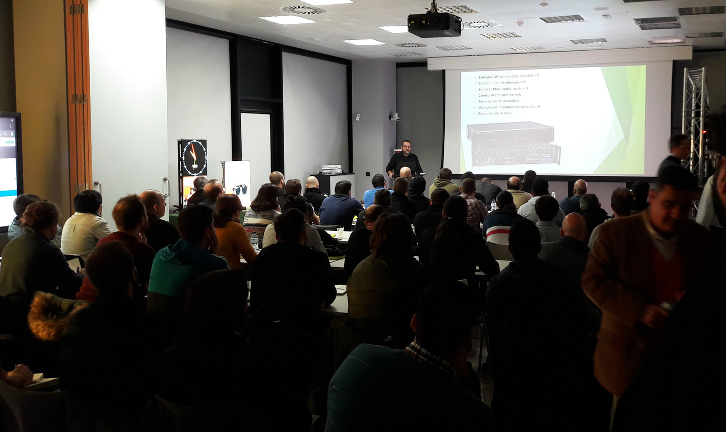 Charmex presents the first training academy on LED technology