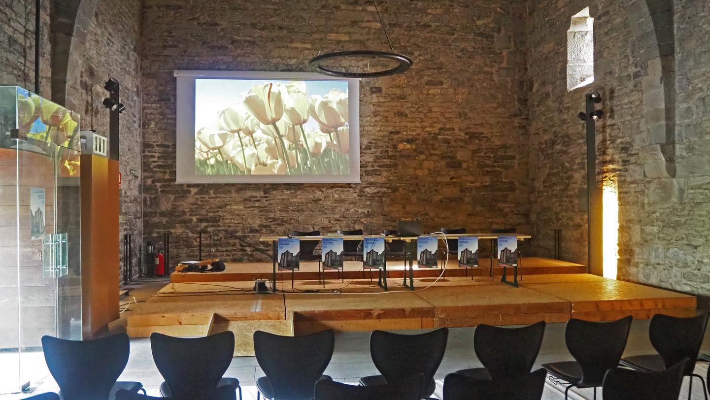 La Colegiata de Santa María de Orreaga en Roncesvalles actualiza sus instalaciones del siglo XII con tecnología audiovisual 
