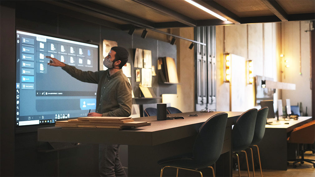 Coblonal dà forma ai tuoi progetti di interior design con il monitor interattivo Clevertouch e il suo software LYNX Blackboard